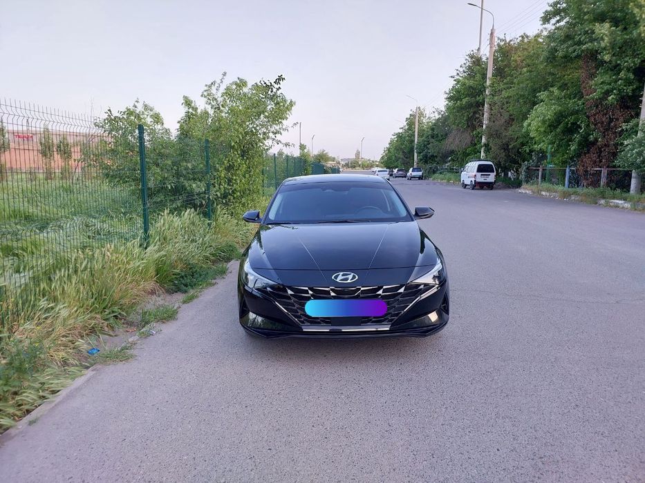 Hyundai Elantra Full variant