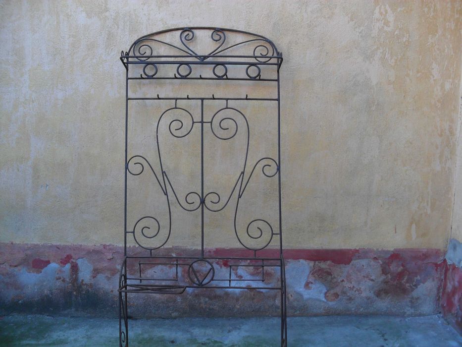 Cuier din fier forjat si Suport pt flori