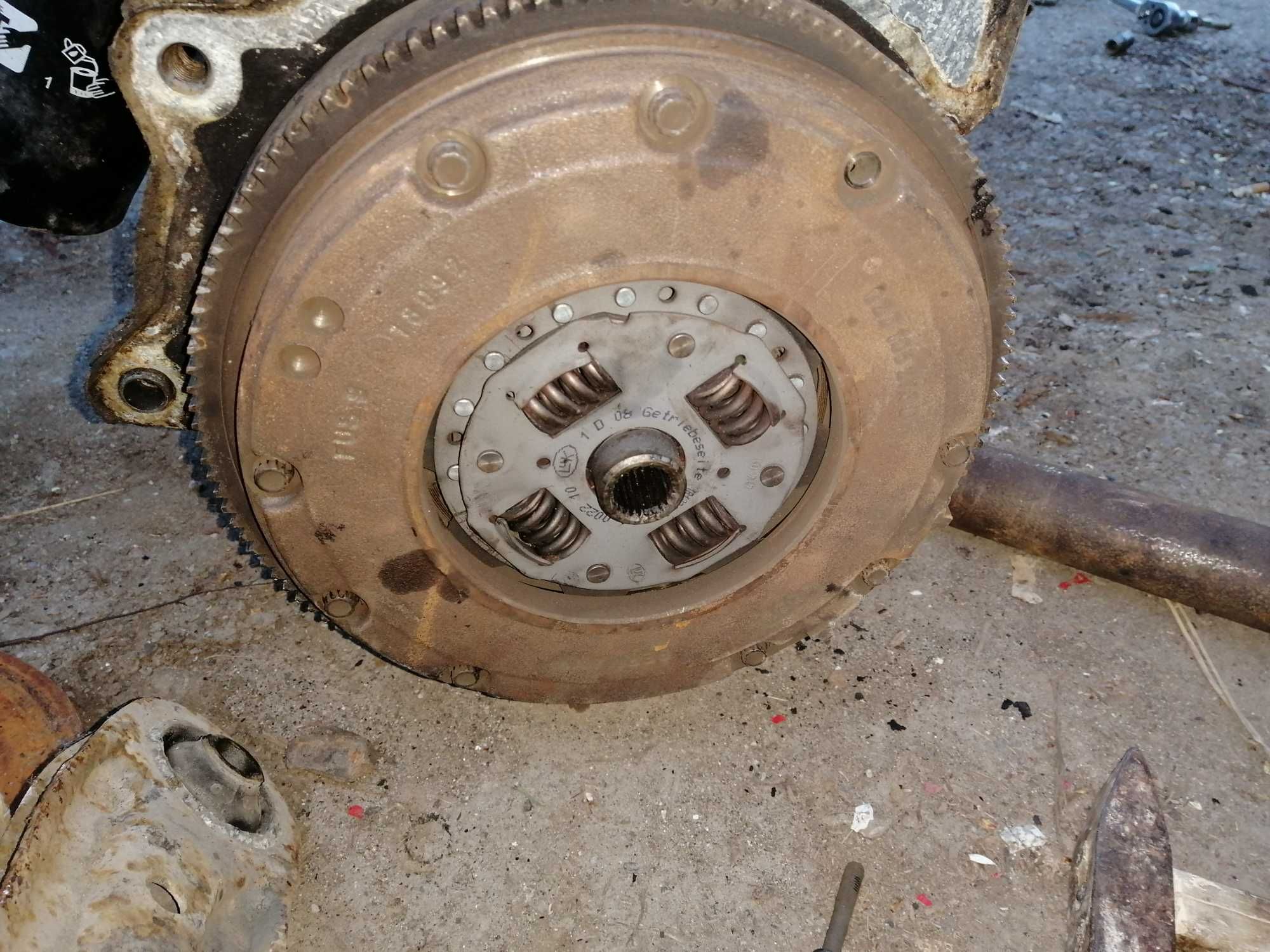 Голф 3 на части,vw golf, врата,моторче чистачки,водна помпа гр. София ...