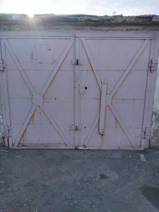 Продам срочно гараж