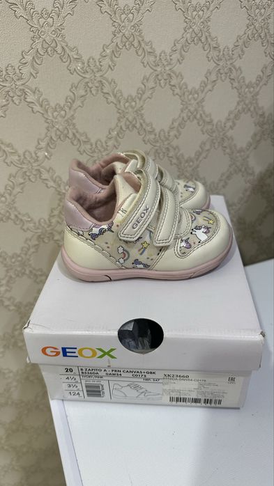 Кроссовки     Geox