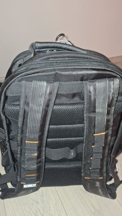 Раница за инструменти Dewalt McLaren Limited edition