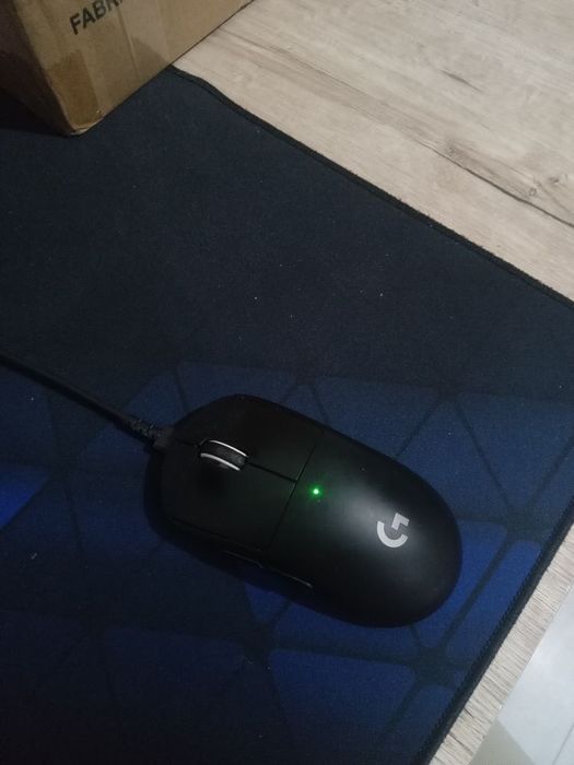 Vand mouse G PRO Superlight