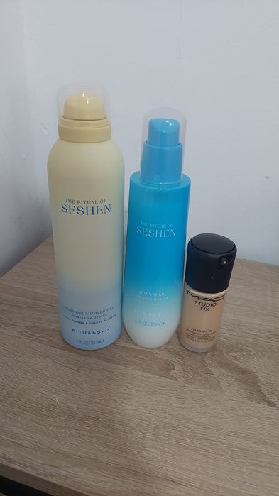 Set  cosmetice pt corp si fata ( Rituals  Mac)