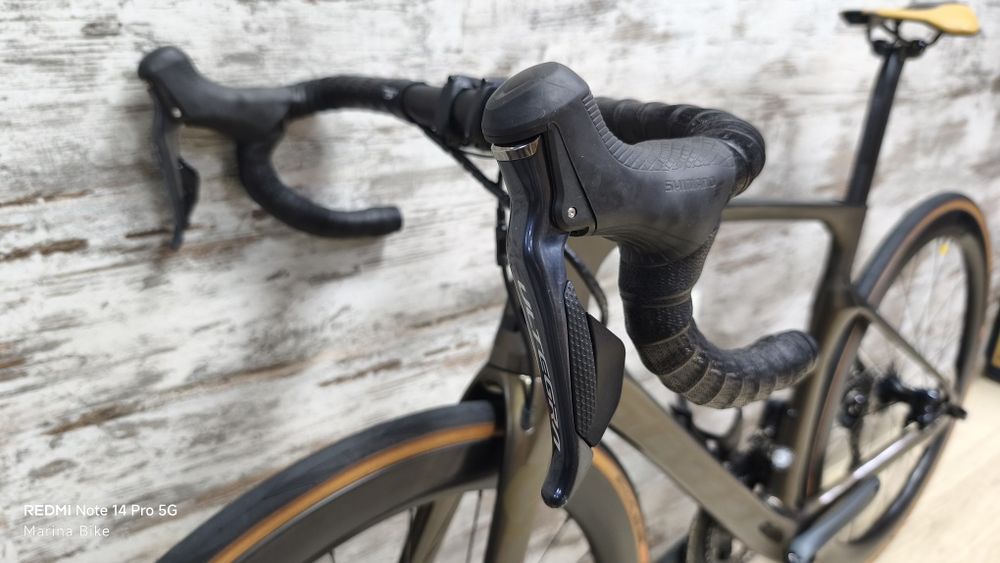 Карбонов шосеен велосипед Scott Foil 10 Disc Ultegra Di2 Syncros | S