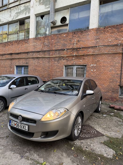 Vând Fiat Bravo II 1.9 JTD luna 12 2007