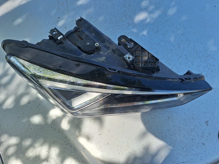 Десен Фар Ксенон За Seat Leon MK4 от 2020-2024 Година Сеат Леон МК4