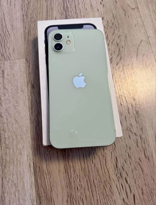 Iphone 12 Stare baterie 93%