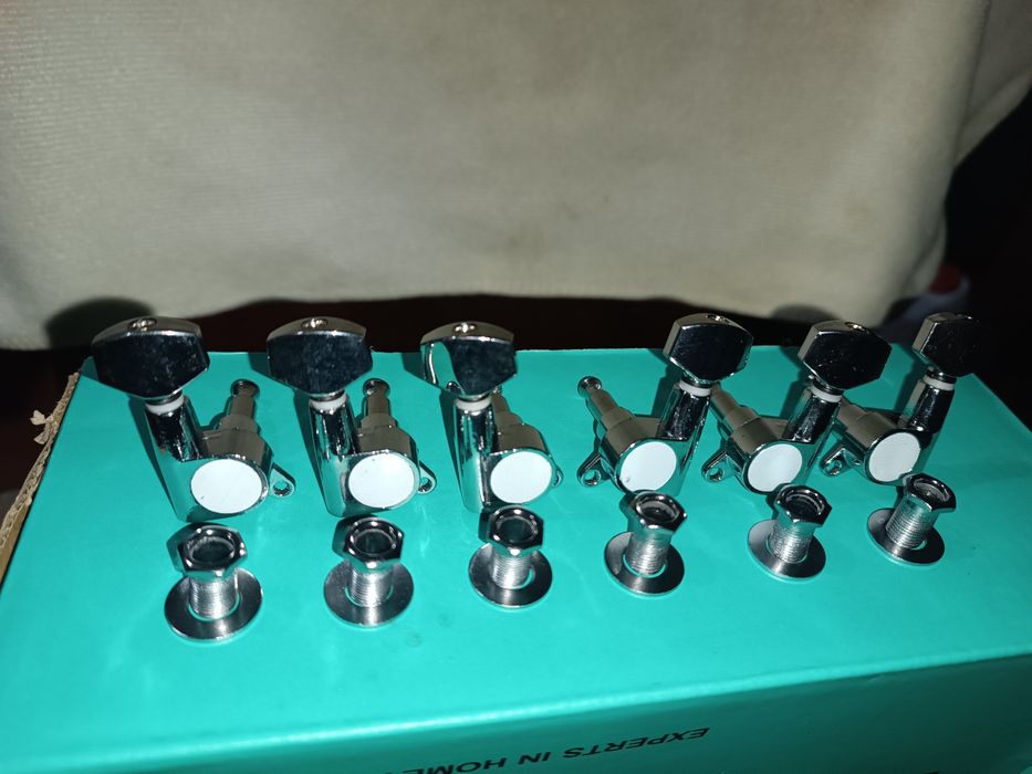 Продам комплект для электрогитары