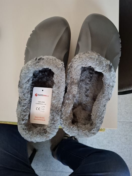 Vind papuci captusiti