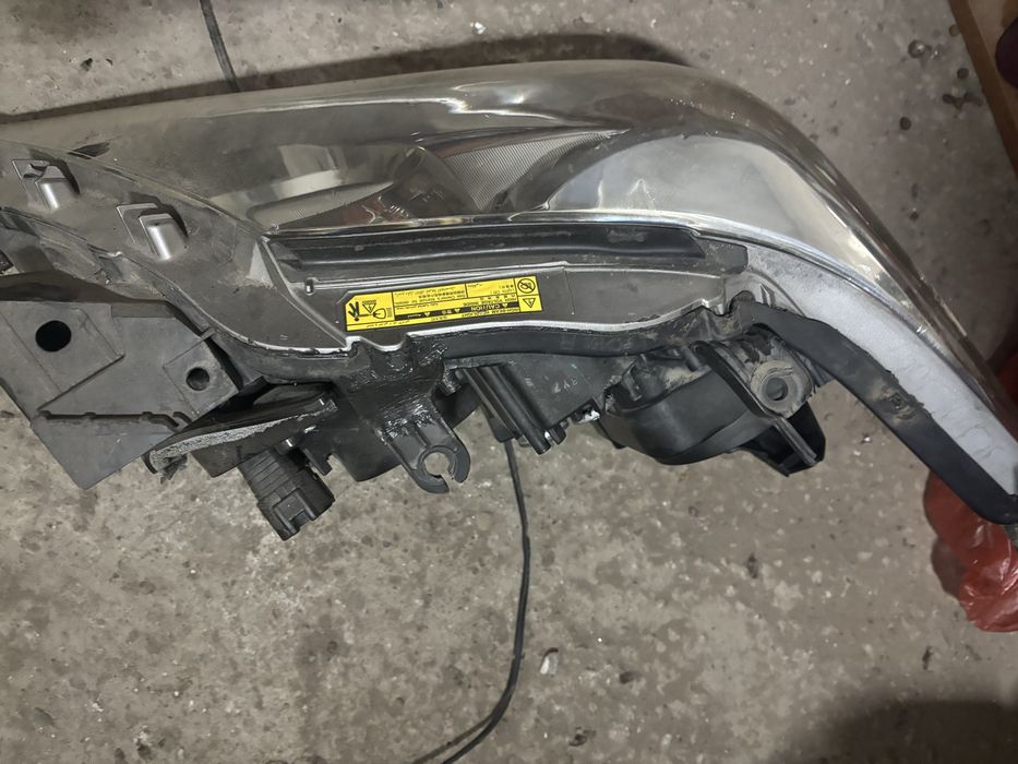 Фара от лехсус 570