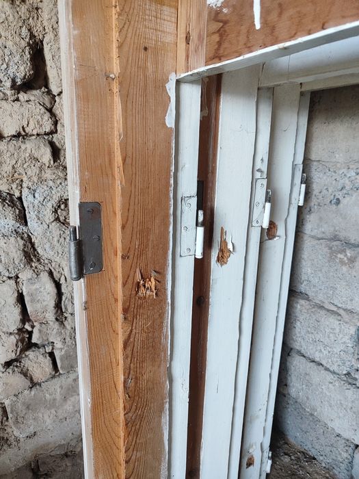 Yog'och romlar sotiladi.