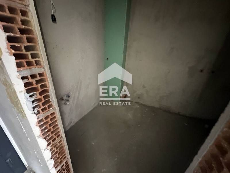 Продава се Двустаен апартамент в Варна, Левски - 69 кв.м за 2174 €/кв.м - Снимка #9