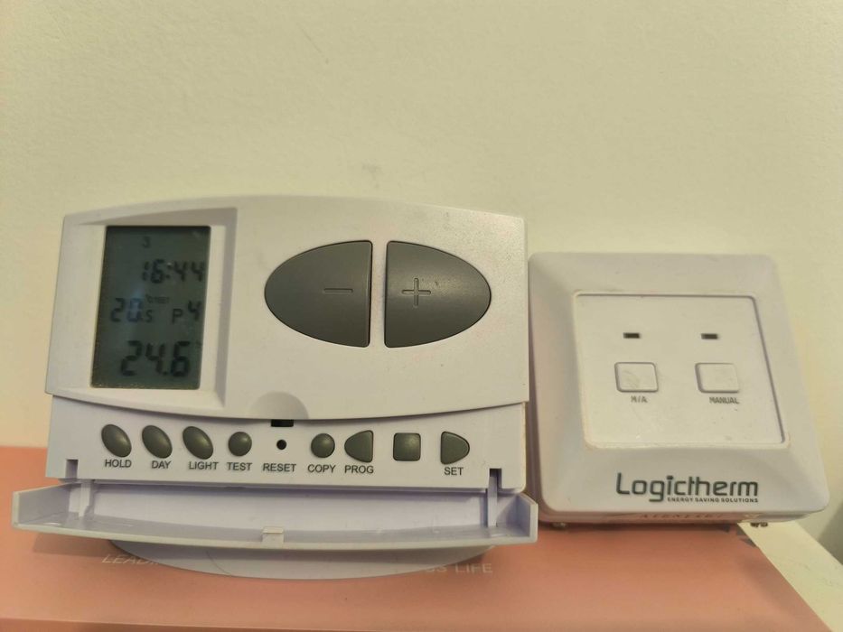 Termostat wireless Logictherm C7RF – programabil, stare perfecta de functionare