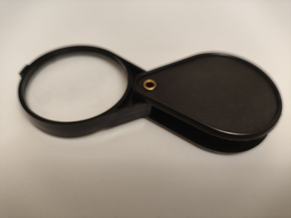 Лупа шестикратного увеличения