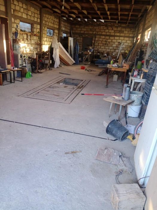 Продается здания для бизнеса.