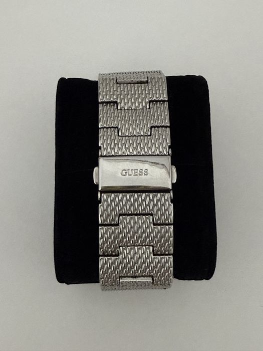 Ceas Guess argintiu