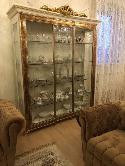 Мебель , стол стулья для гостинной