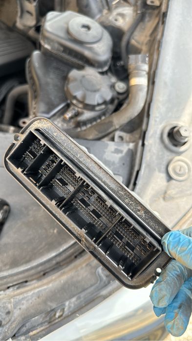 Ecu kit bmw f10 f11 f07 f01 complet chit pornire