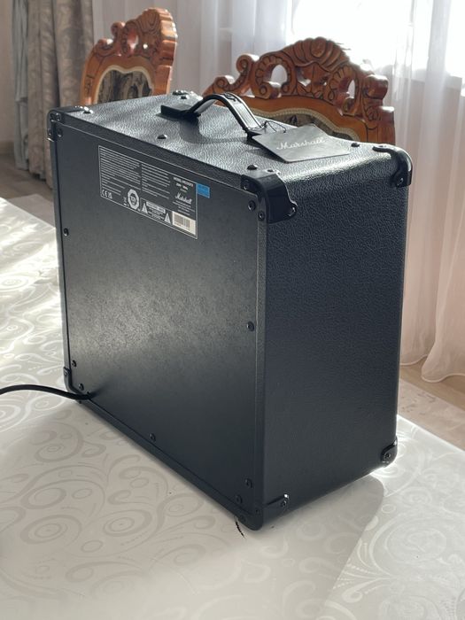 Комбоусилитель Marshall MG15GFX Black