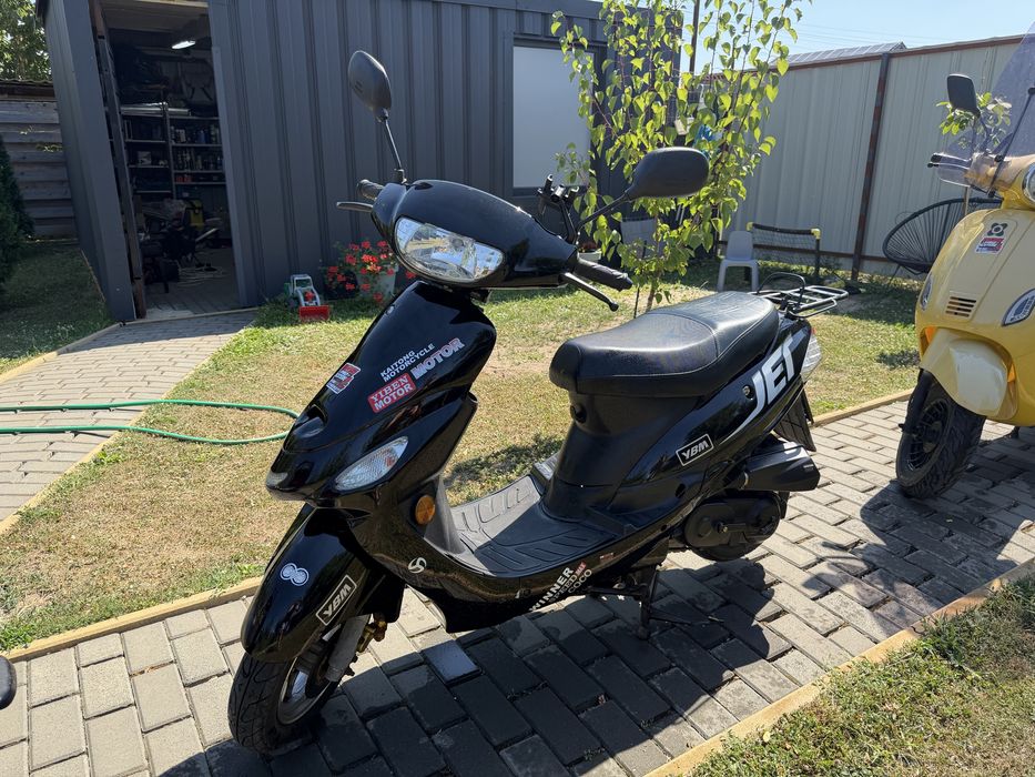 Scuter jet Gy6 ! 25kmh , benzina 2010 , 6000 km , 49cc, 4 timpi , Fara permis 25 kmh pe cartea RAR!!
