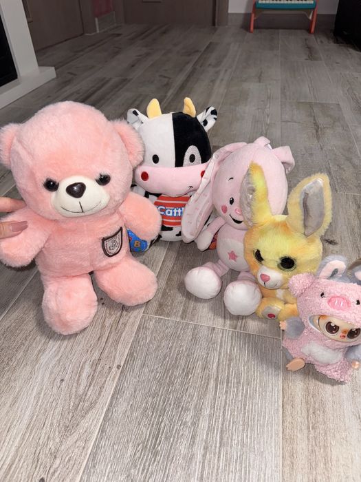 Lot plusuri noi animale