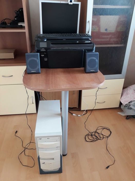 HP монитор за компютър