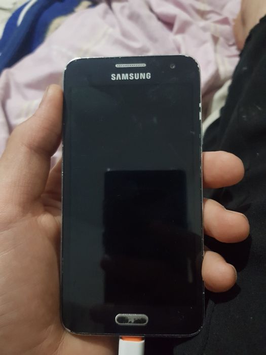 Arzonga telefon 100 ming