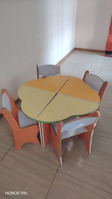 Bog'cha mebel sotiladi.