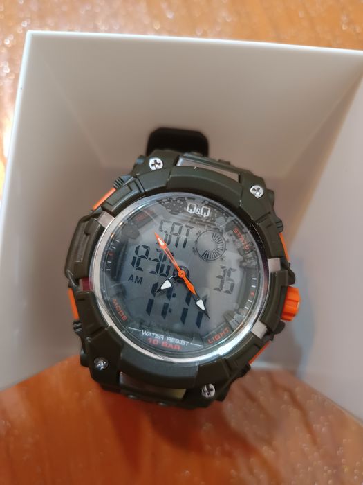 Ceas Q &Q Wather resistent