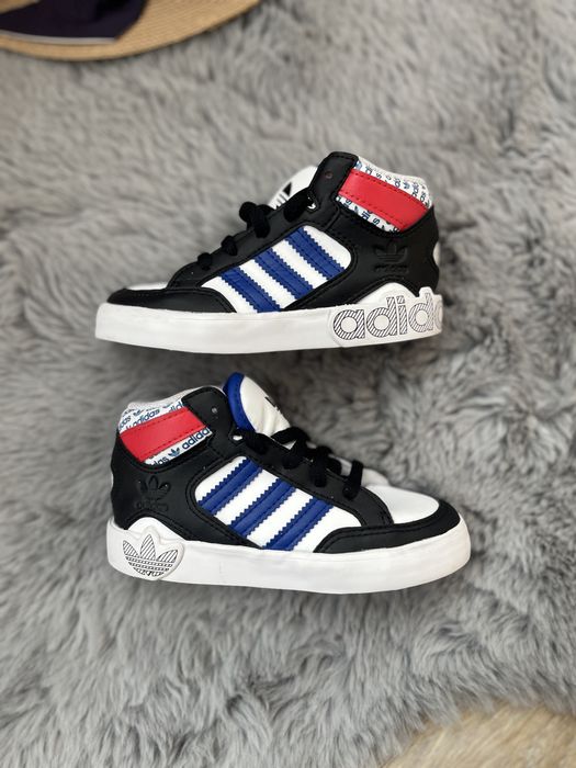 Adidas детски  кецове като нови номер 25