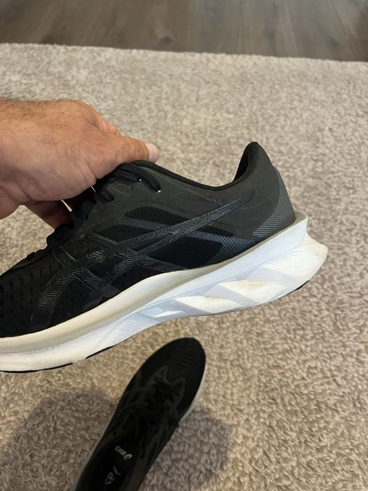 Asics Novablast-оригинални маратонки