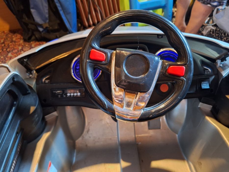 Електрическа кола