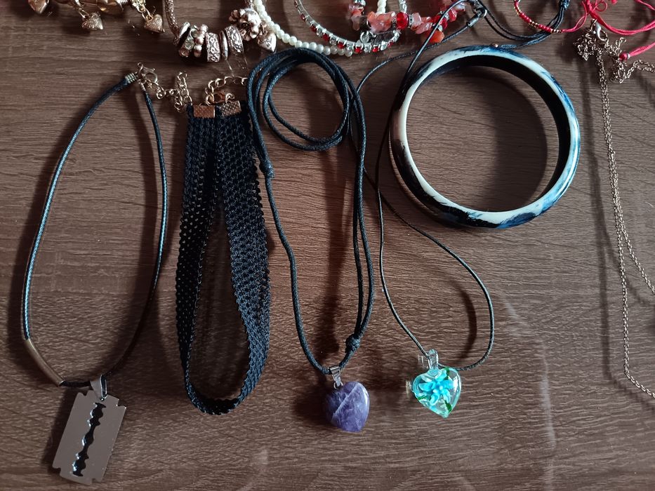 Лот         бижута