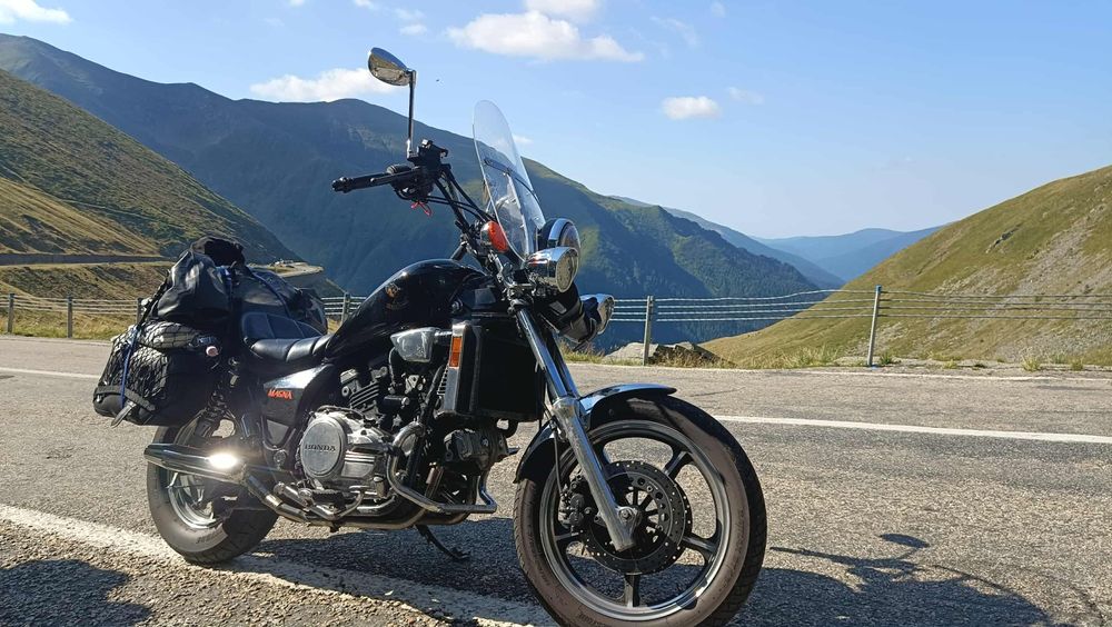 Хонда Магна/magna