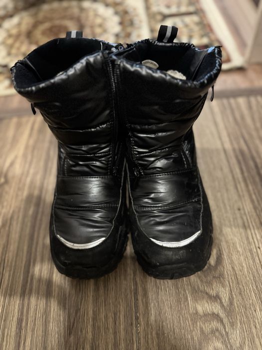 Отдам 4 пары обуви