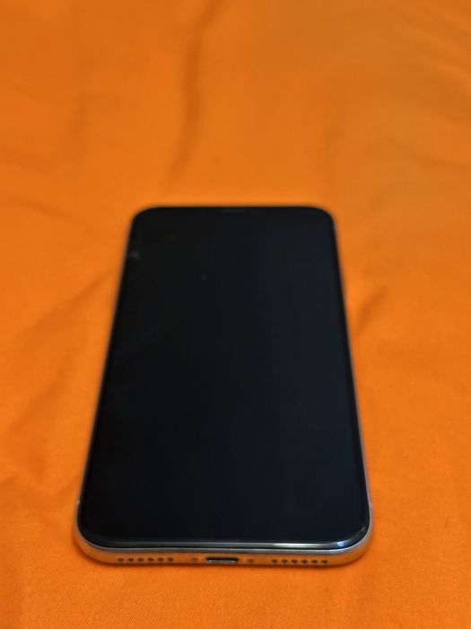 Айфон Х в хорошем состояний