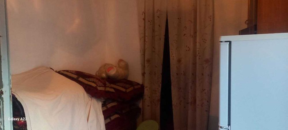 Uy sotiladi Yangiyol shahar 5 sotix