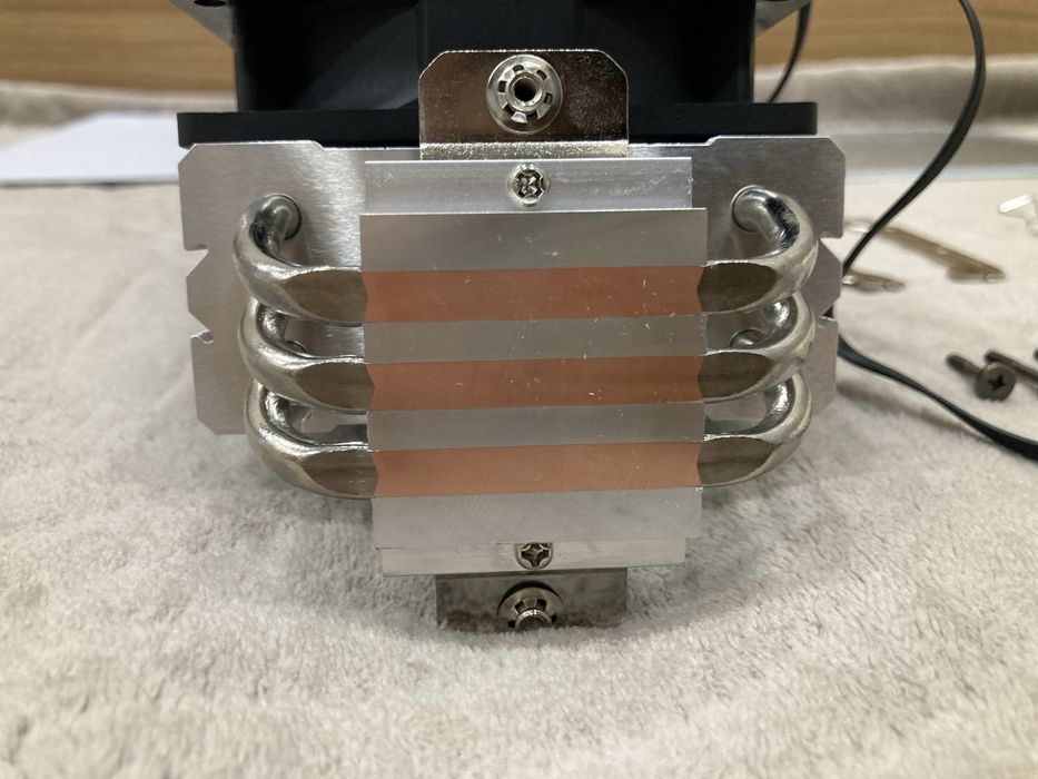 Продам башеный кулер от ID cooling 90mm