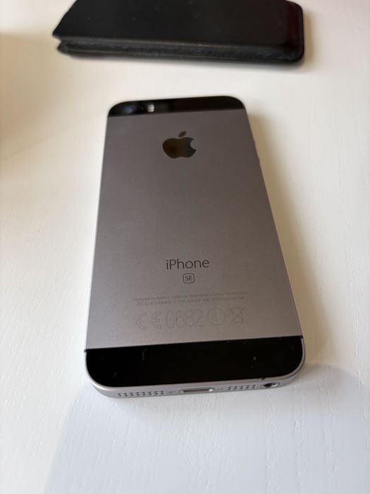 Iphone SE, liber de retea, grey
