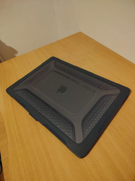 MacBook Pro 2019 Intel i9 32GB RAM DDR4 AMD Radeon 5500M 8GB VRAM 1TB SSD NVMe 16 inch Retina A2141