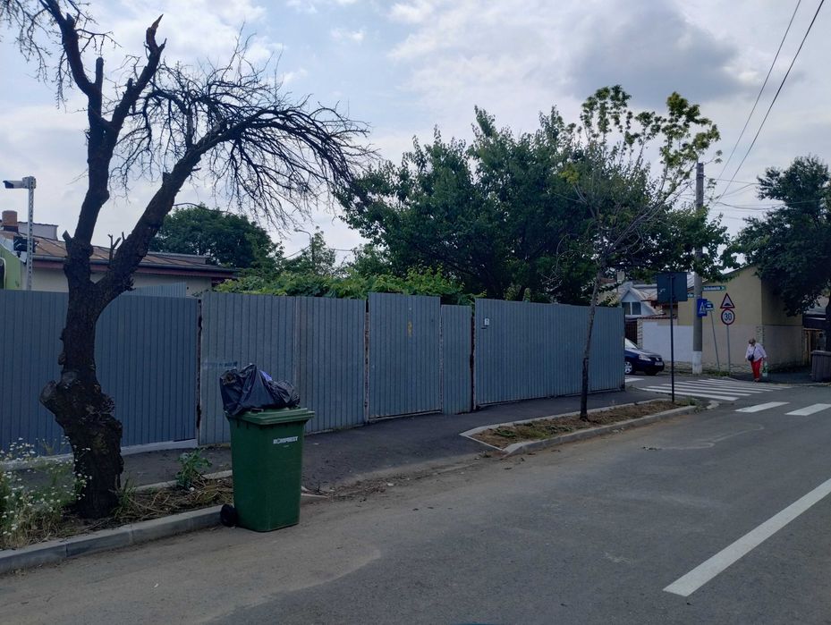 Vand casă cu teren zona Sos.Chitilei , Colosseum