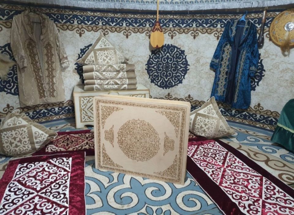 Стол трасформер 2/1 новый