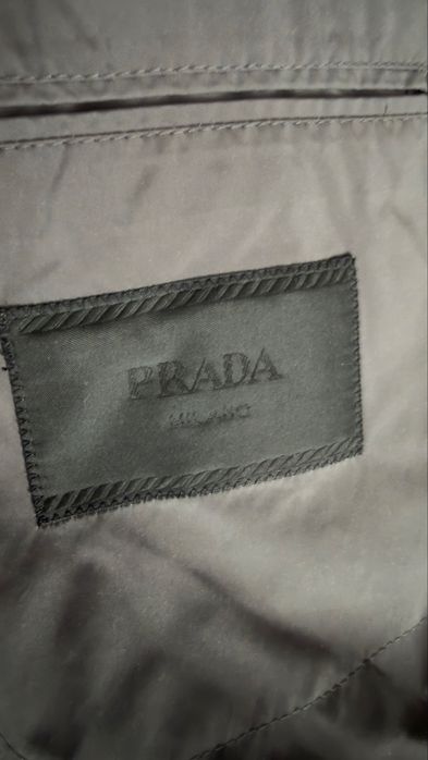 Prada re-nylon blazer сив,275€