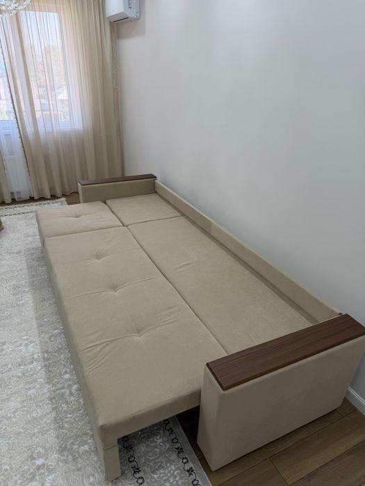 Продам диван новый , размер 300х45см, раскладывается