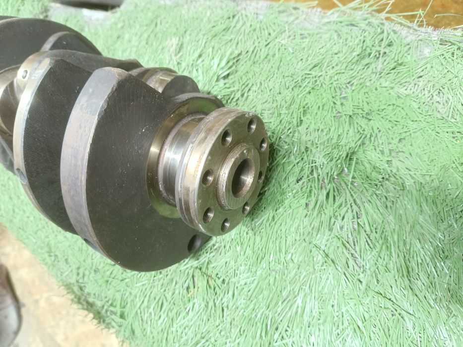 Коленвал Ауди 100 2.8 AAH