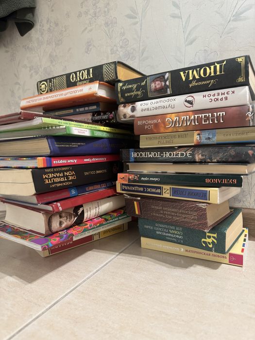 Продаю книги от 700 тг