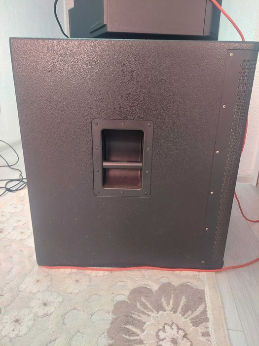 Bas activ Behringer DR 18 sub