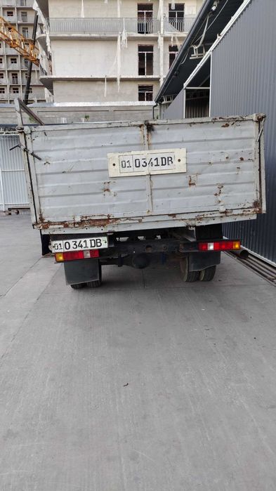 Gazel 2410 sotiladi