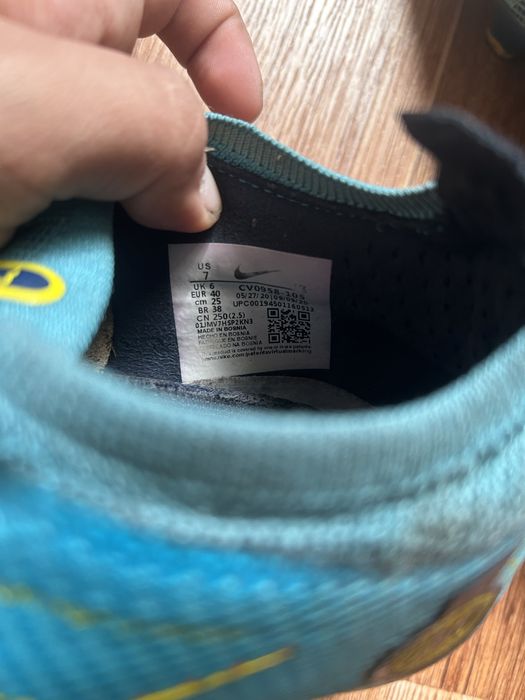 Продам бутсы найк